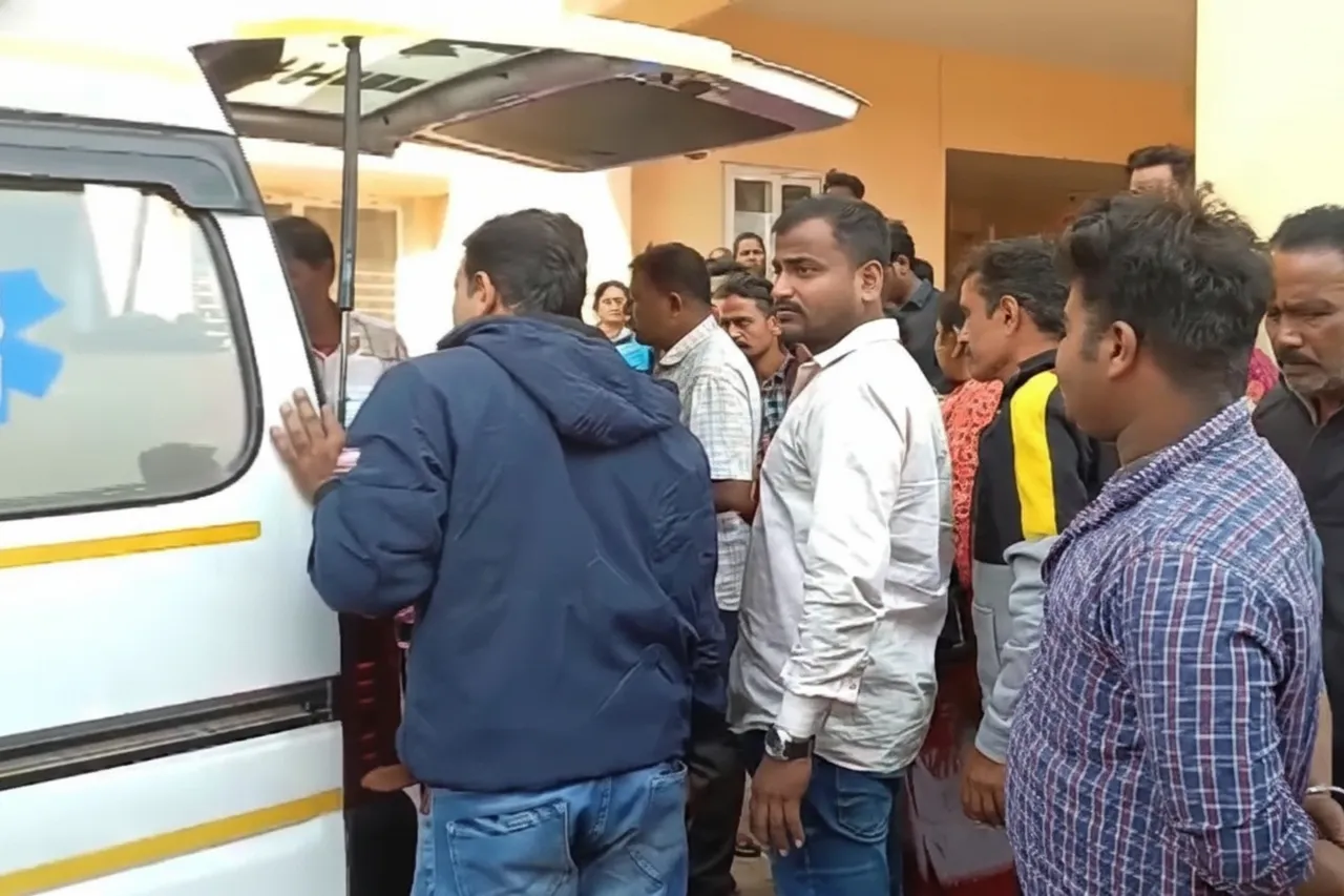 Drunk man sets mother on fire after she refuses him money for alcohol in Odisha