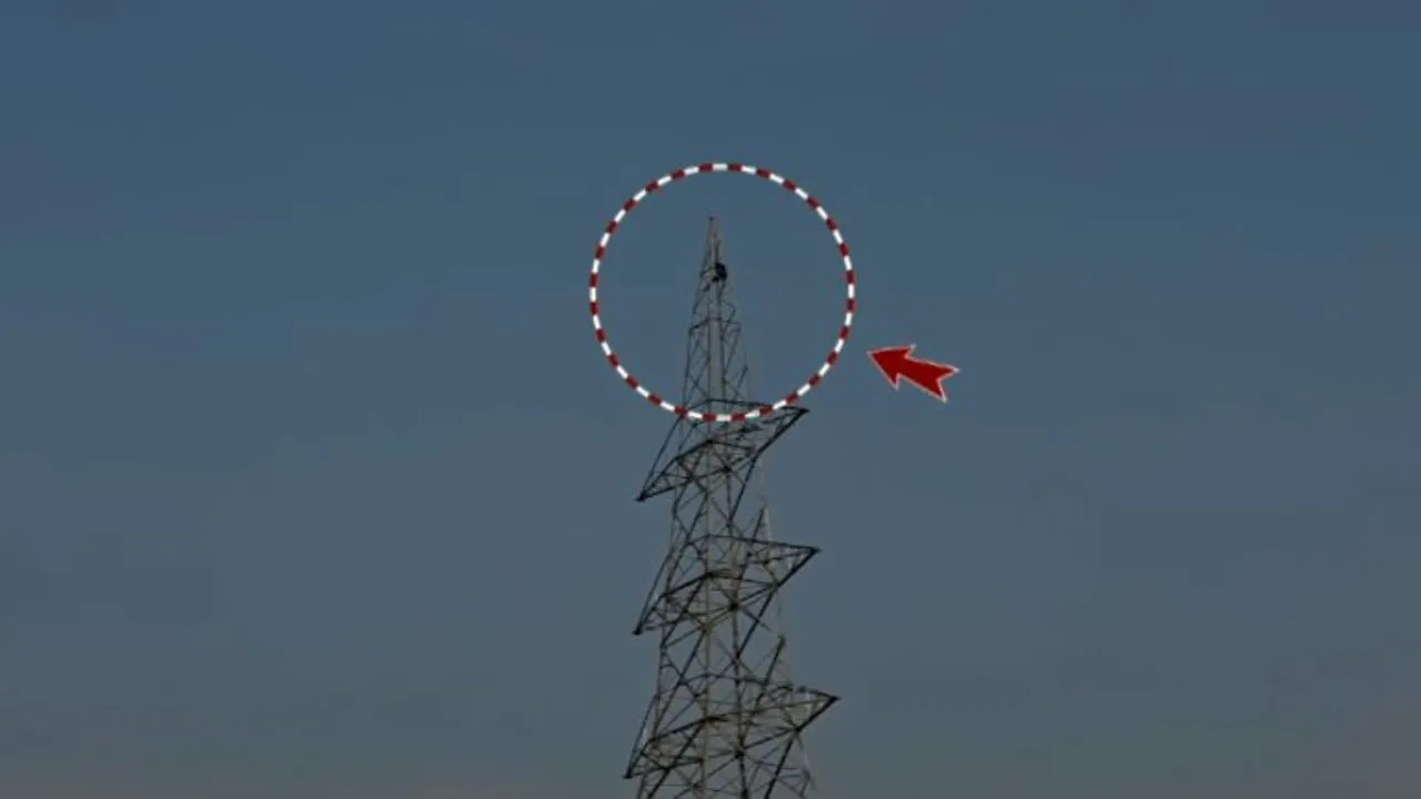 Keonjhar youth climbs electric tower to end life after girlfriend stops talking