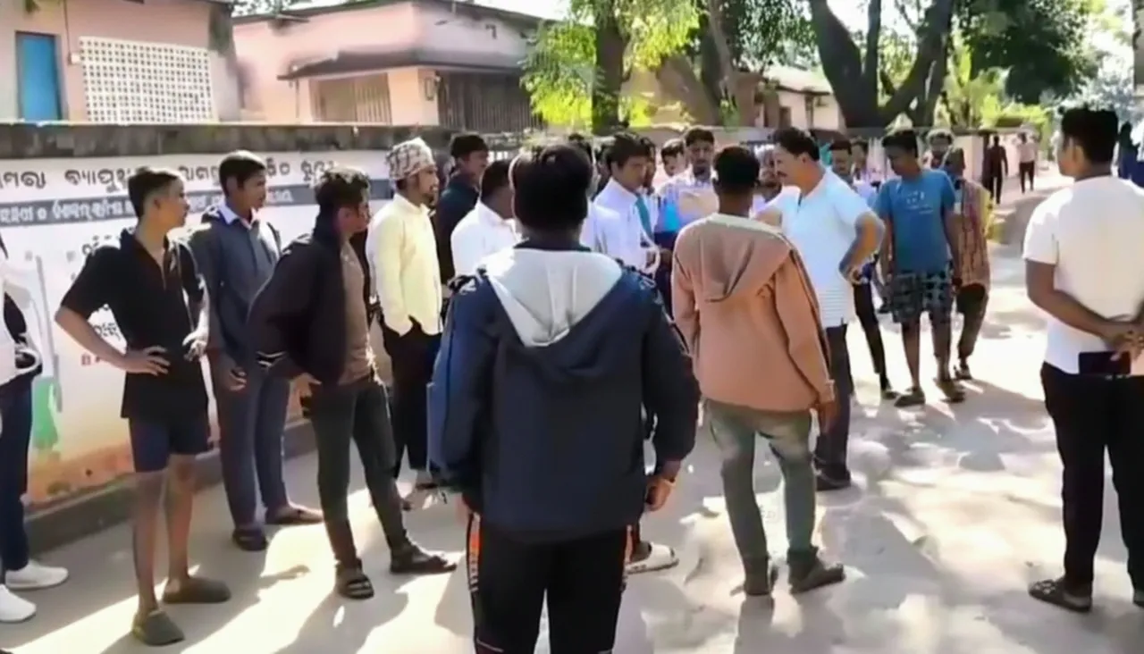 2 college students killed in bus-bike collision in Odisha’s Rayagada