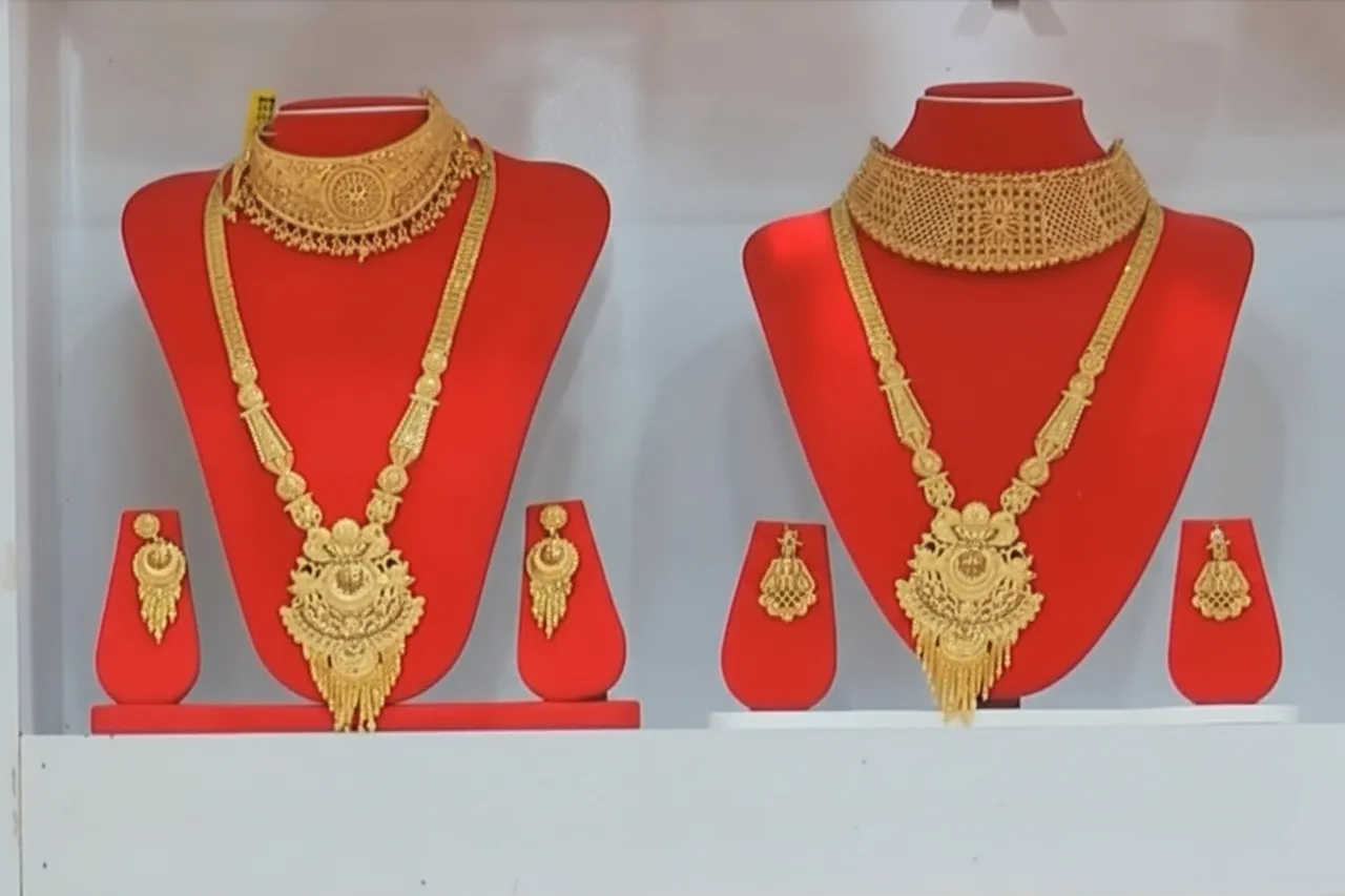 Gold gets costlier again, prices jump by Rs 4,000 in a week in Odisha