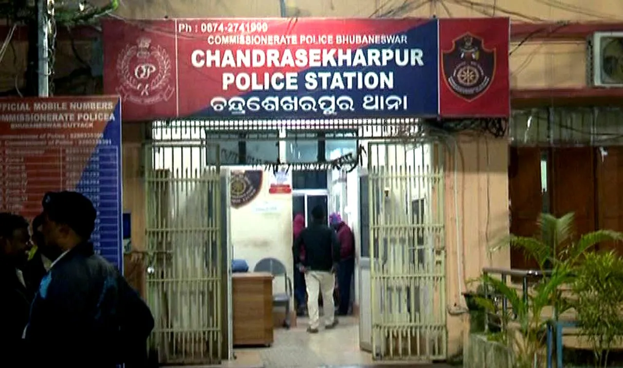 4 arrested for ‘attacking Excise team’ after raid at Bhubaneswar bar