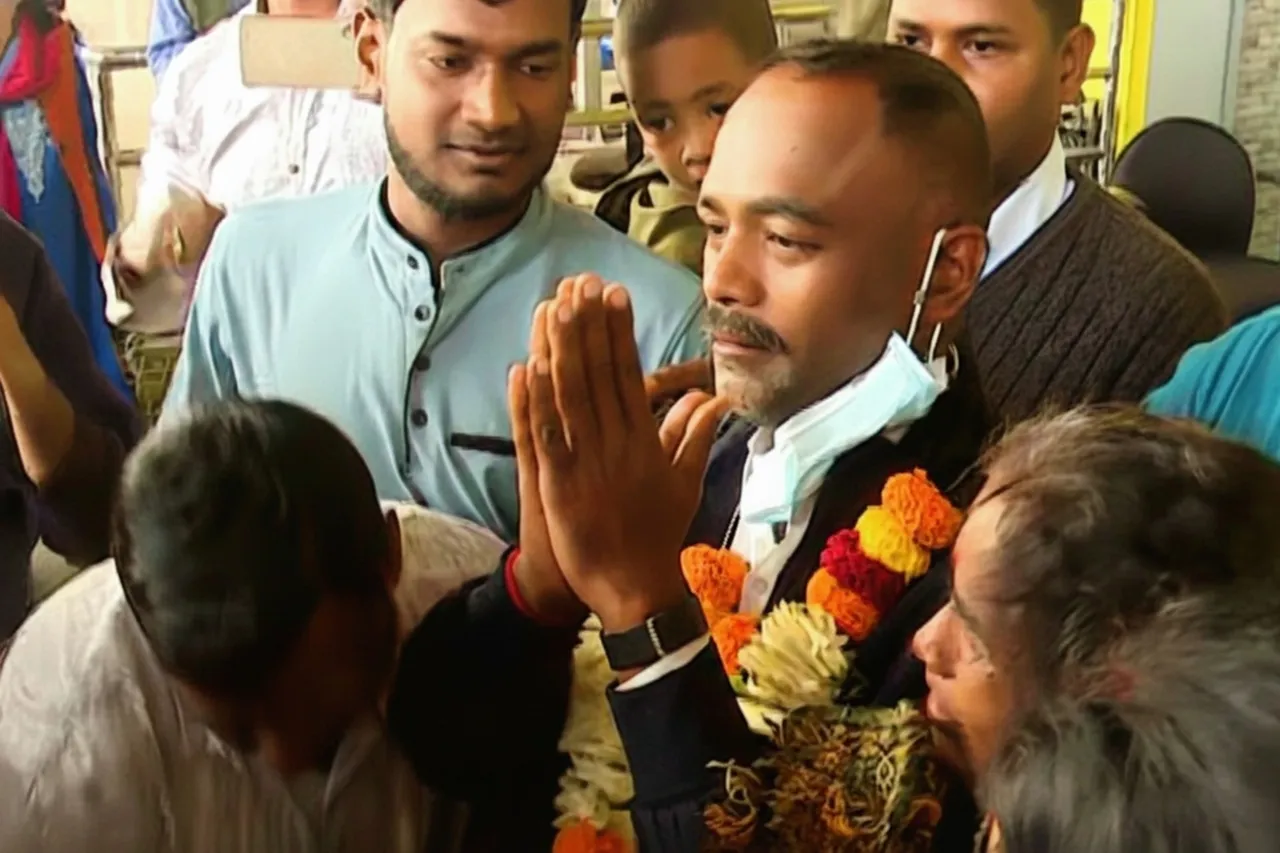 Odia man abducted in Sudan returns home after a month; Family thanks PM Modi, Odisha CM