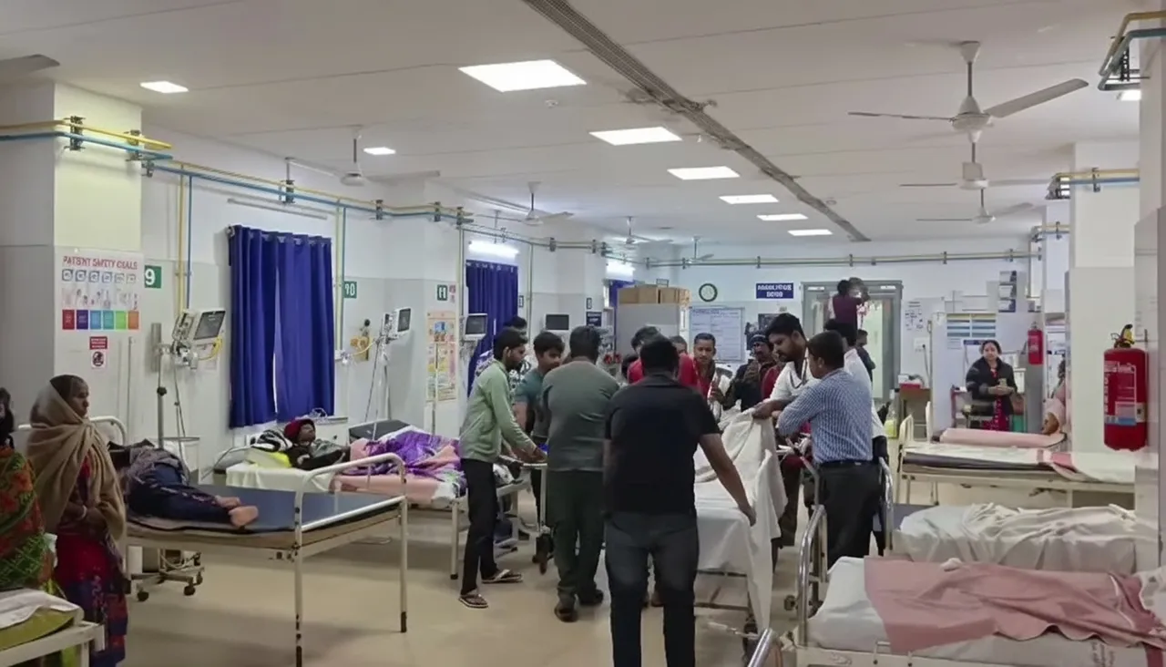 Gas cylinder explosion at picnic spot leaves balloon seller critically injured