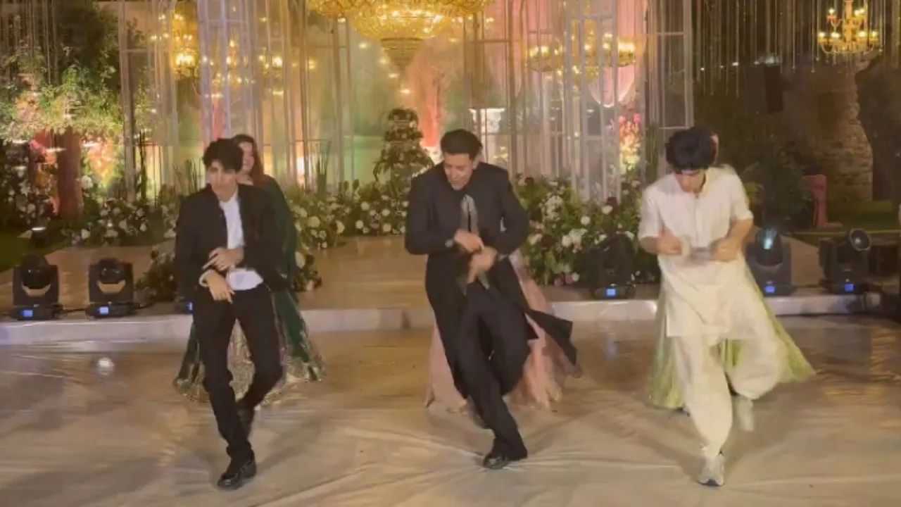 Hrithik Roshan sets the stage on fire with sons Hrehaan & Hridhaan to Ishq Tera Tadpave; internet can’t keep calm, watch