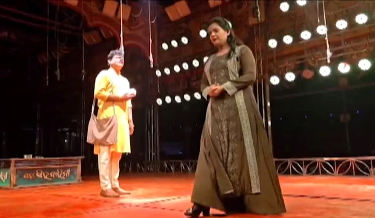 Show must go on: Odisha Jatra actress returns to stage 2 days after losing son
