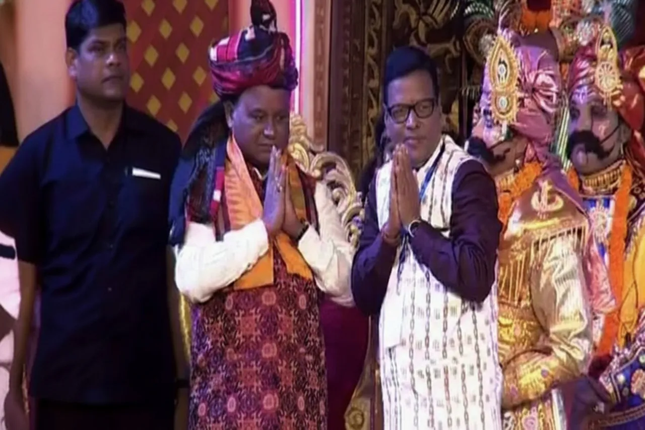 Odisha CM unveils, lays foundation for Rs 1,362 crore projects at Dhanu Yatra in Bargarh