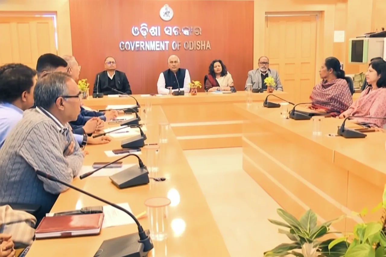 Outgoing Chief Secretary Manoj Ahuja holds final Secretaries’ meeting ahead of retirement