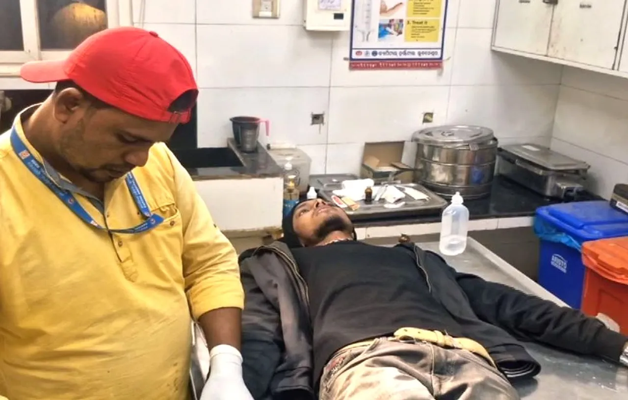 Bhubaneswar man critically injured after manja kite string slits neck