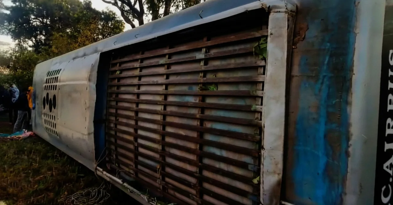 Cuttack-bound bus from Bolangir overturns in Nayagarh