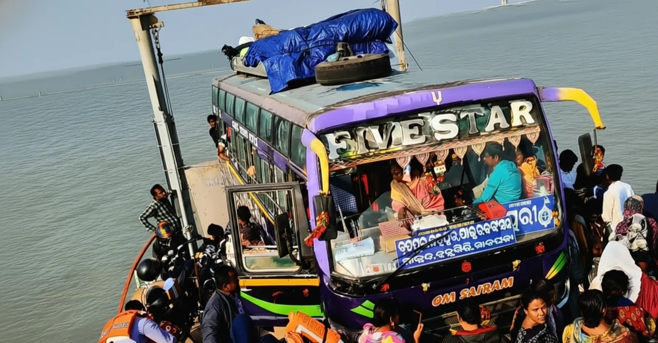 Floating bridge vessel with 70 passengers gets stranded in Chilika