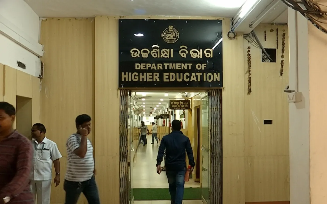 Odisha govt seeks list of non-performing lecturers for compulsory retirement