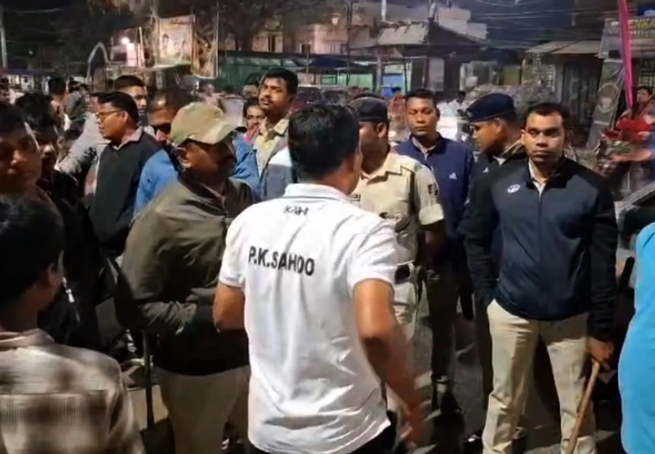 Vegetable vendor attacked by miscreants in Dhenkanal marketVegetable vendor attacked by miscreants in Dhenkanal market