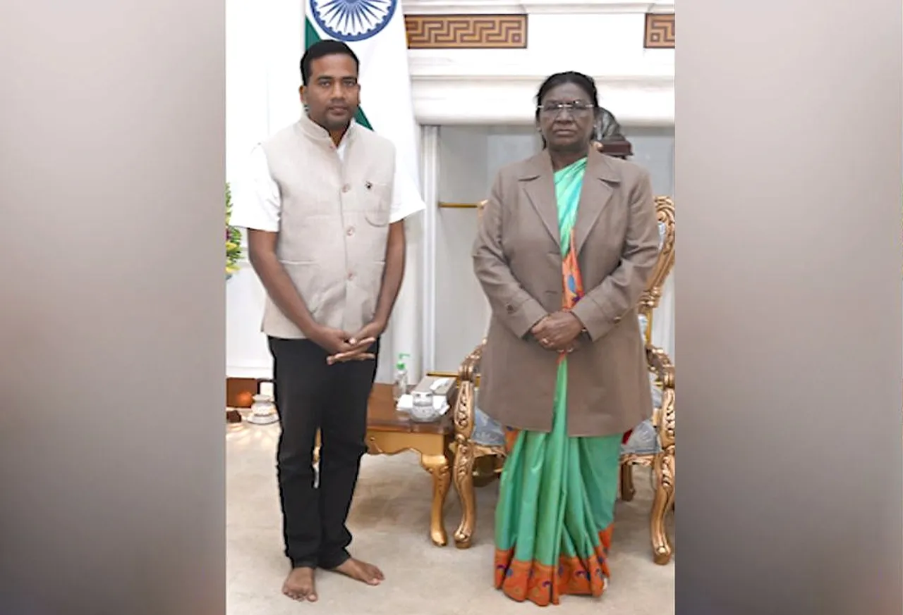 Meet Upendra Giri, the Odia sculptor behind Vishwarupa statue at Lok Bhavan