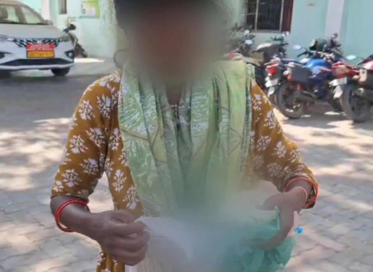 Cotton gauze left inside stomach after surgery? Sambalpur woman seeks justice