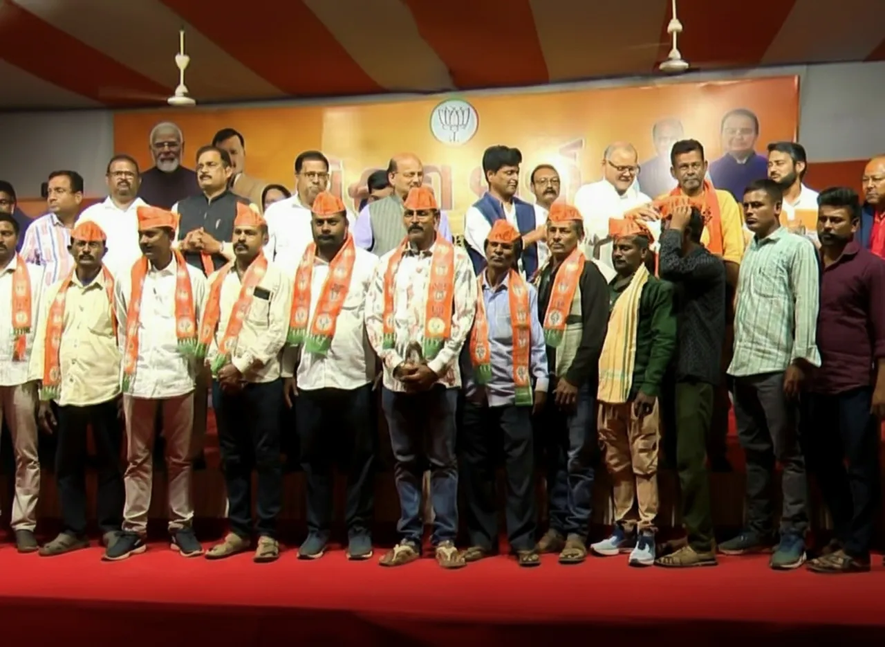 BJP gains ground in Cuttack as more than 10 sarpanches and BJD workers join party