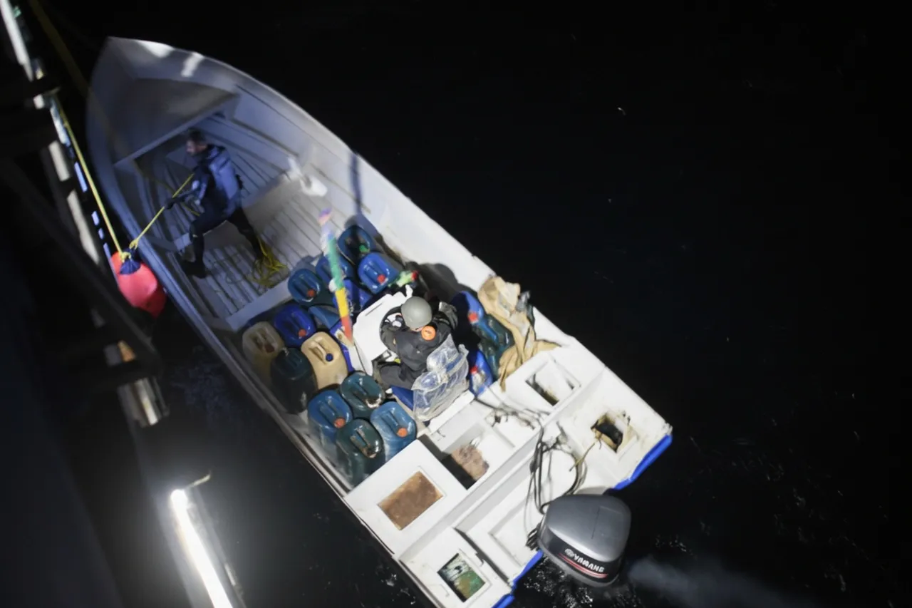 ICG, Gujarat ATS seize 203 Kg suspected drugs at sea