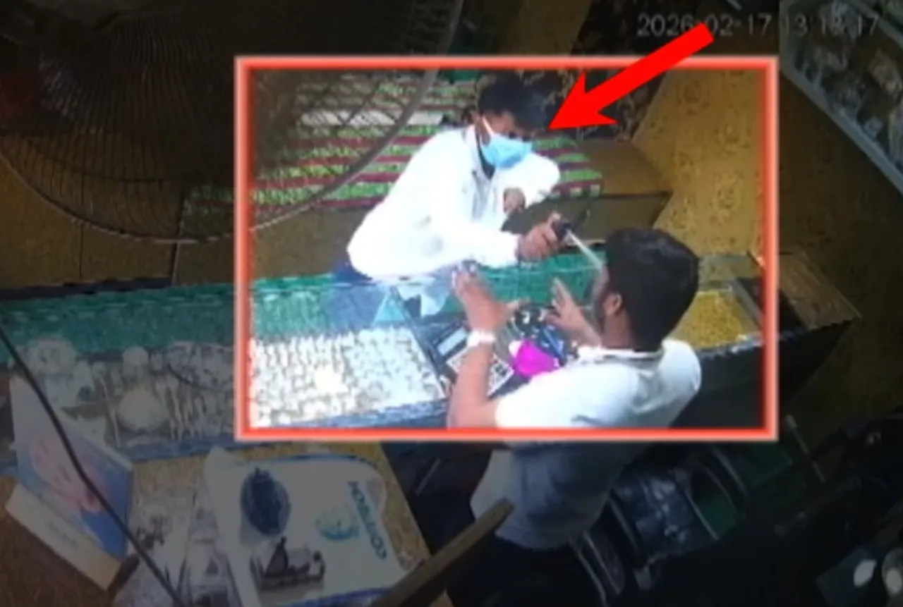 Masked miscreant use spray to loot jewellery shop in Bhubaneswar