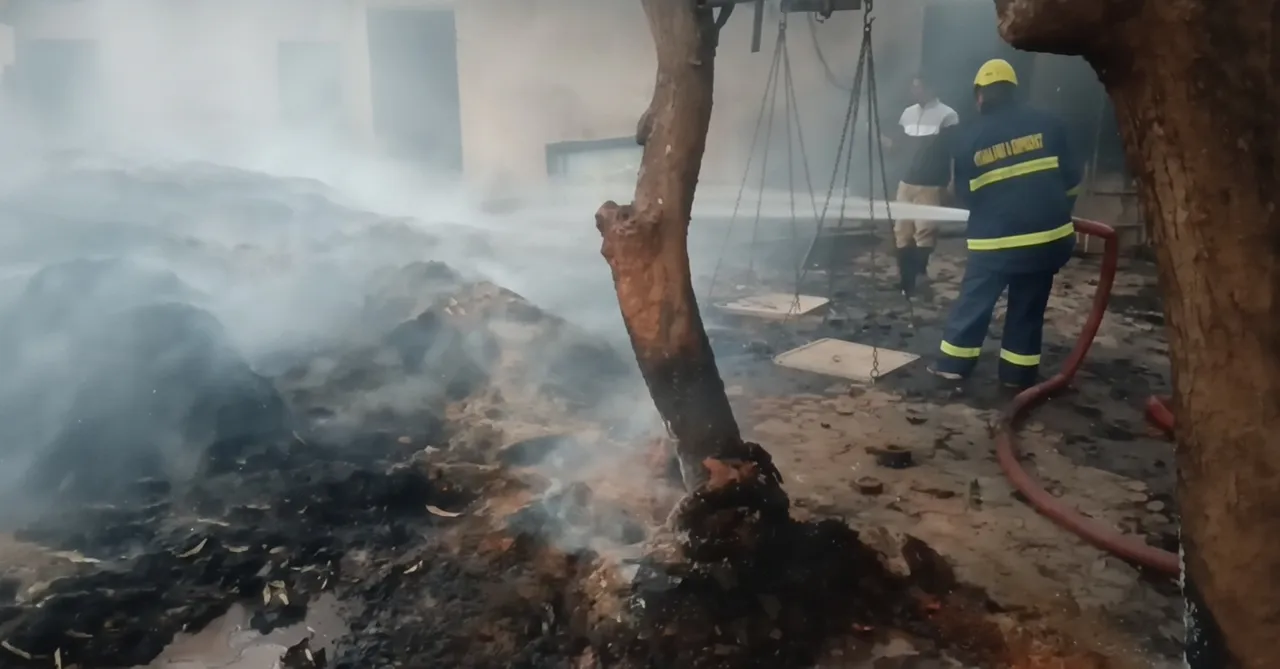 Major fire engulfs businessman’s house in Keonjhar’s Barbil