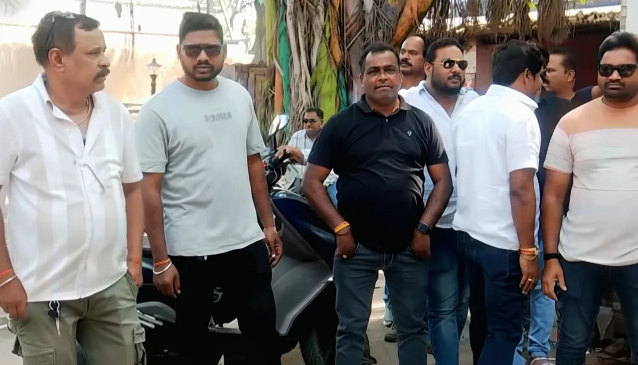 Contractors, Odisha govt officials clash over bills, contract allocation