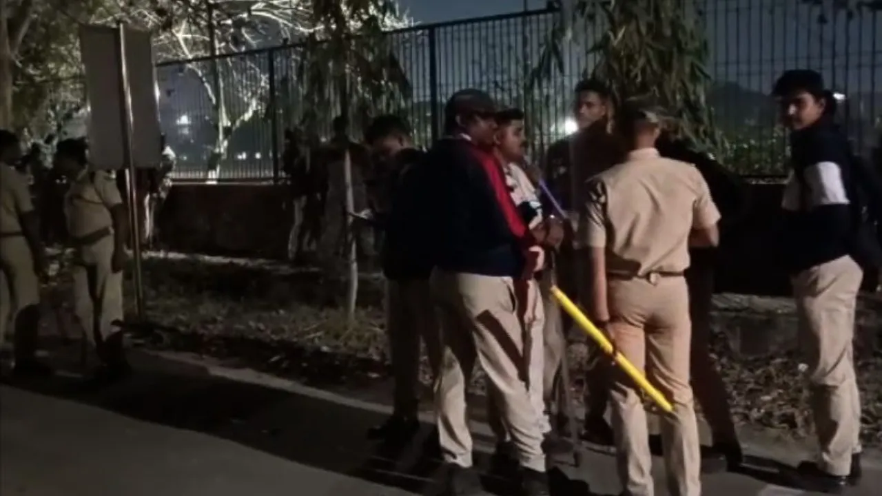 Several injured as two student groups clash at Ravenshaw University in Cuttack