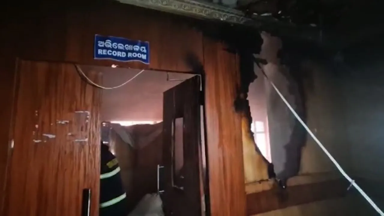 Fire breaks out at Toshali Bhawan in Bhubaneswar