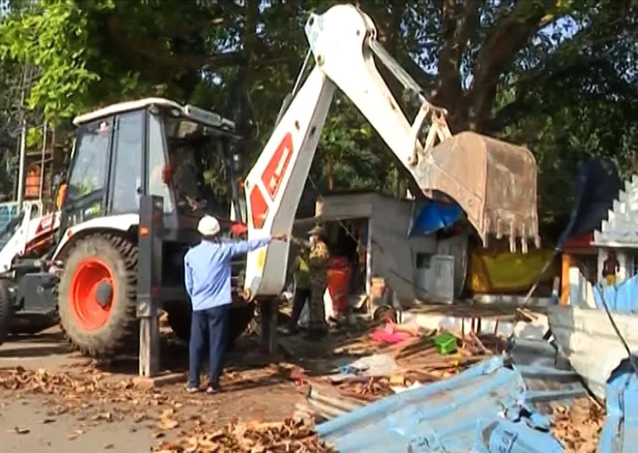Major eviction drive around Capital Hospital in Bhubaneswar