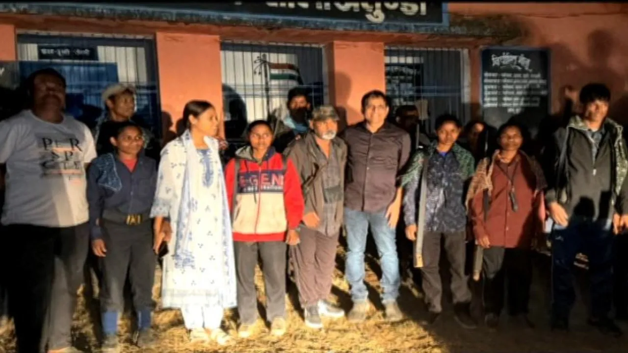 15 Odisha cadre Maoists surrender in Chhattisgarh