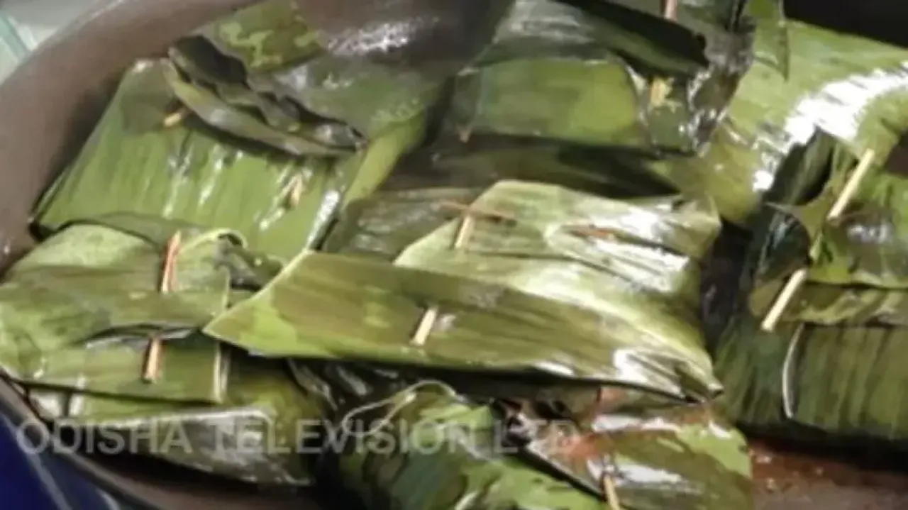 Here's how you can prepare delectable Chicken Patrapoda