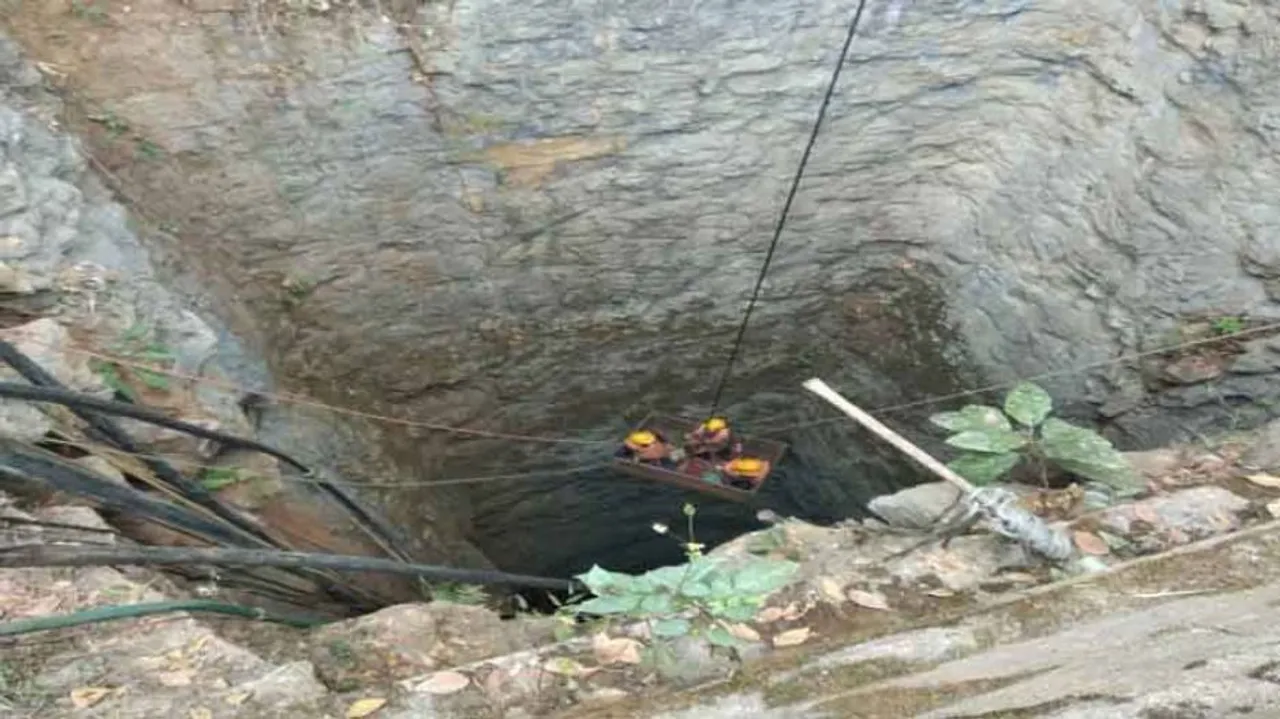 Two miners die in Meghalaya, fate of trapped miners remains uncertain