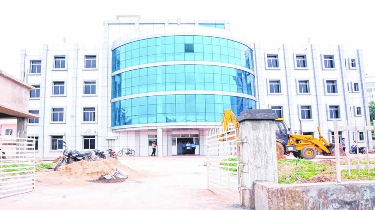 Dengue cases rise to 10 at MKCG hospital