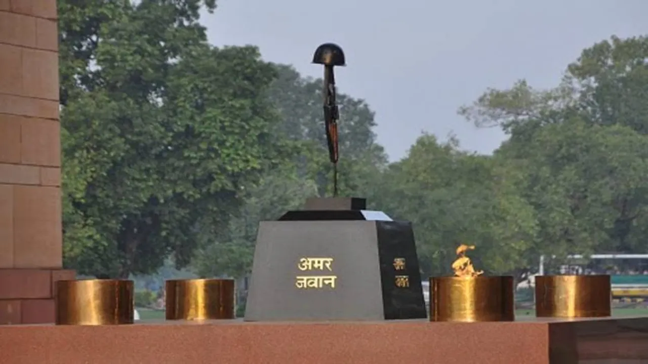 Kargil martyr's mother, widow battle over sharing compensation