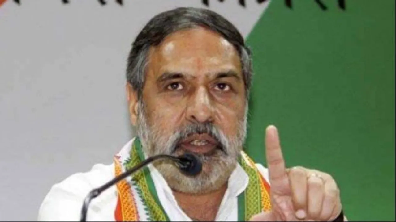 Modi should stop dramatising poverty: Congress