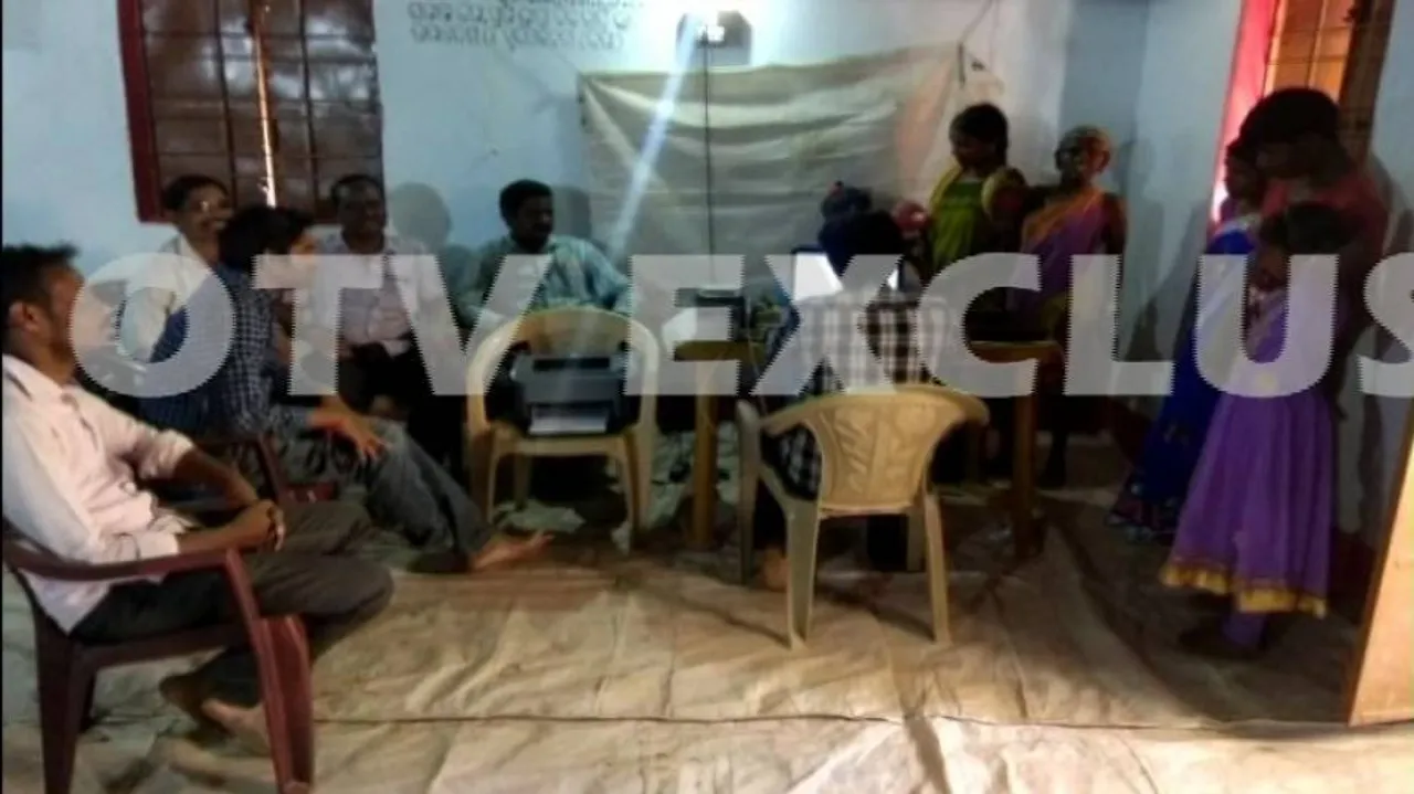 Andhra officials prepare Aadhaar card of villagers in Kotia