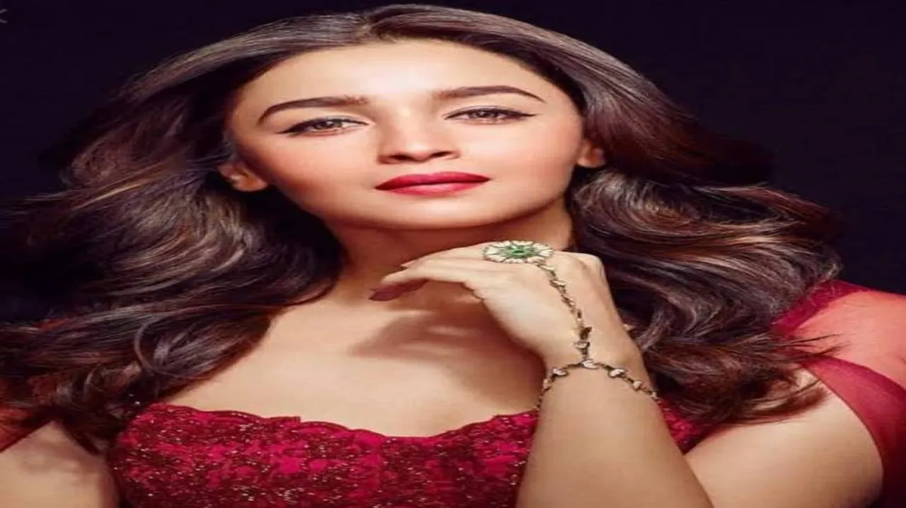 Alia Bhatt's Throwback Photoshoot Pictures Surface Online; Fans Simply Cannot Stop Saying OMG Aloo