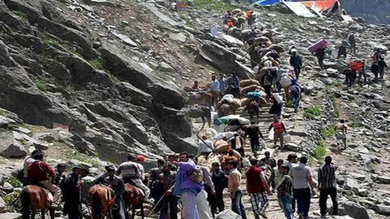 Let commander behind Amarnath Yatra attack killed in Kashmir
