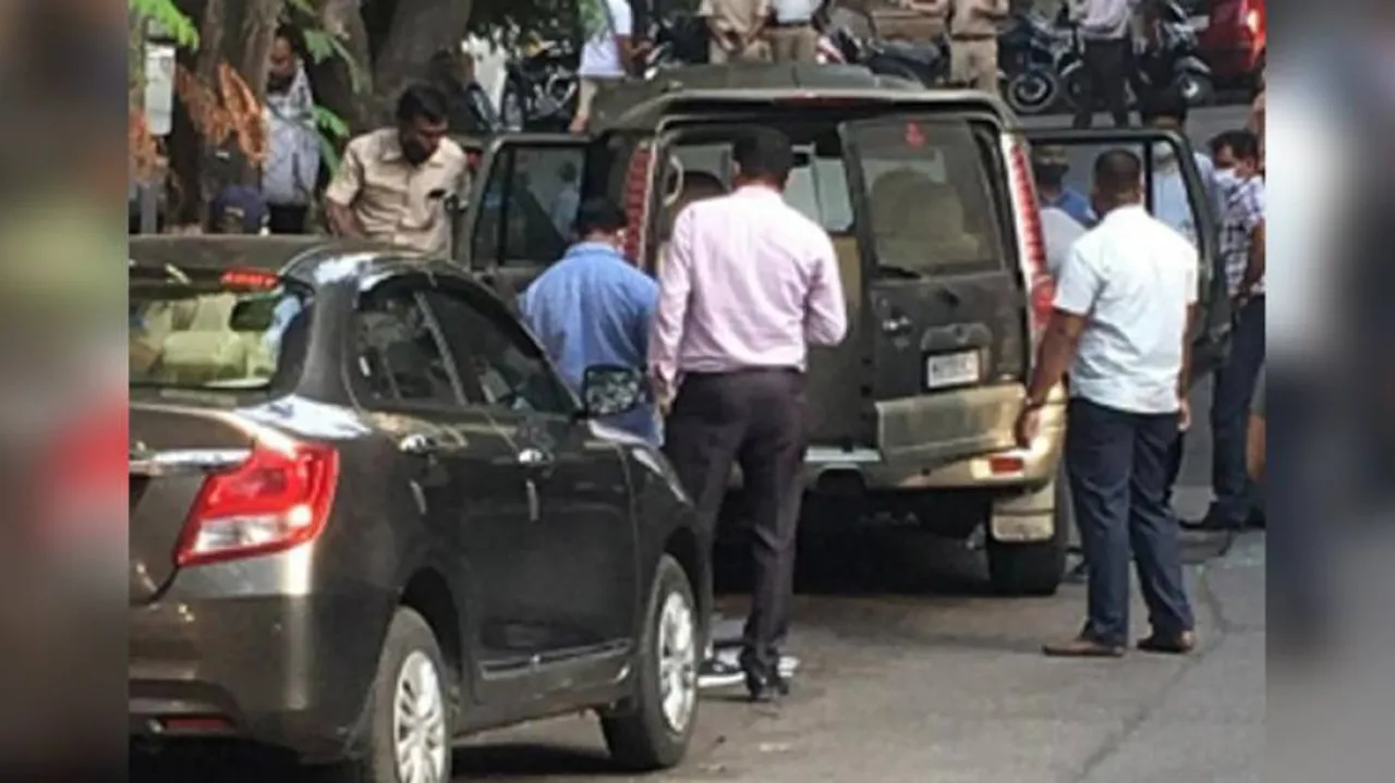 Explosives Found Outside Mukesh Ambani's Home