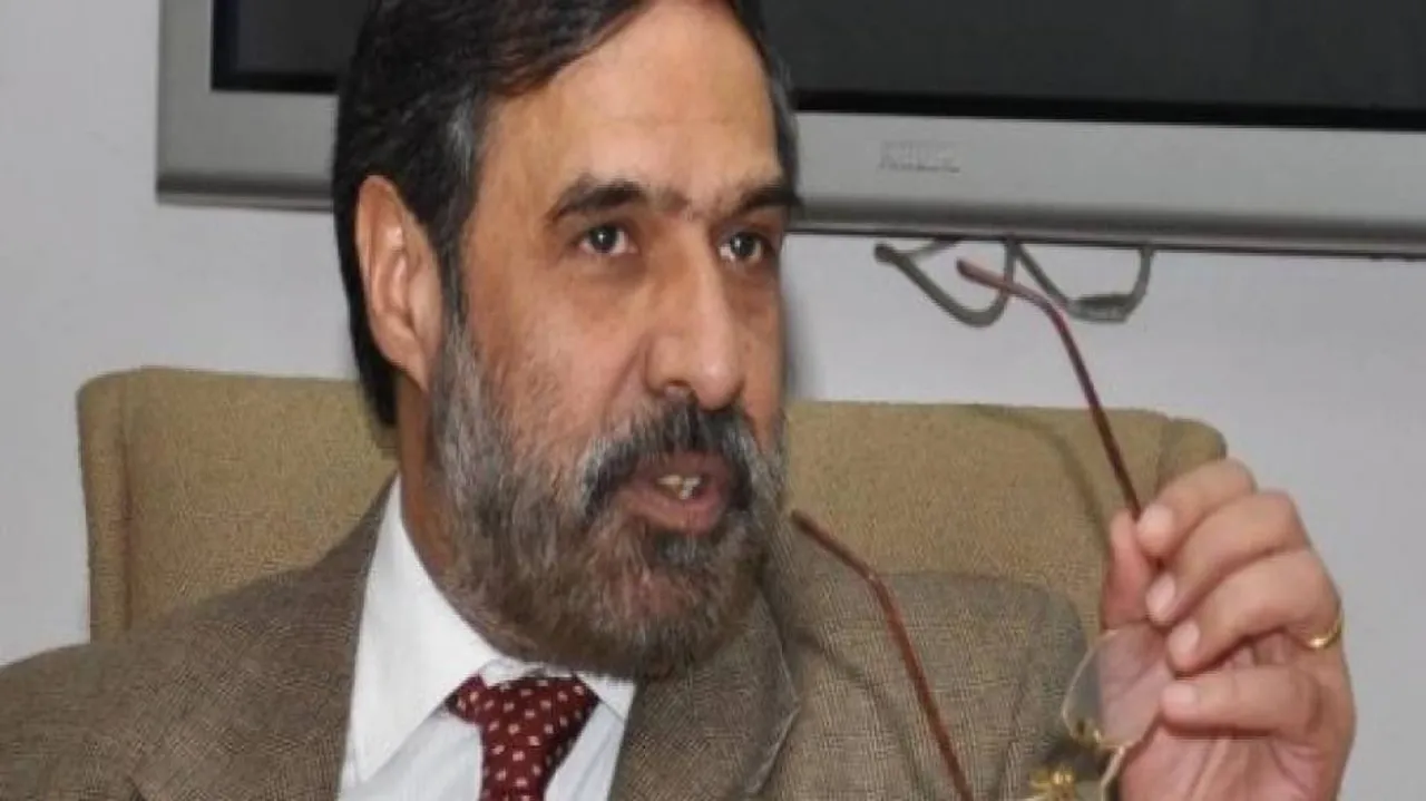 AAP's decision on FDI in retail irresponsible: Sharma