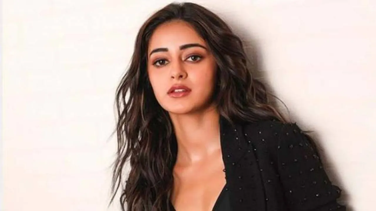 Ananya Panday Complains and Finally Gives In # Watch