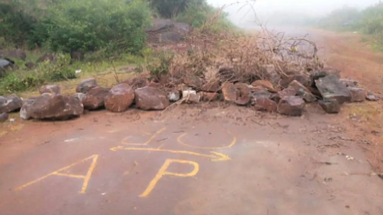 Odisha’s Information Board Demolished By Andhra Villagers In Koraput