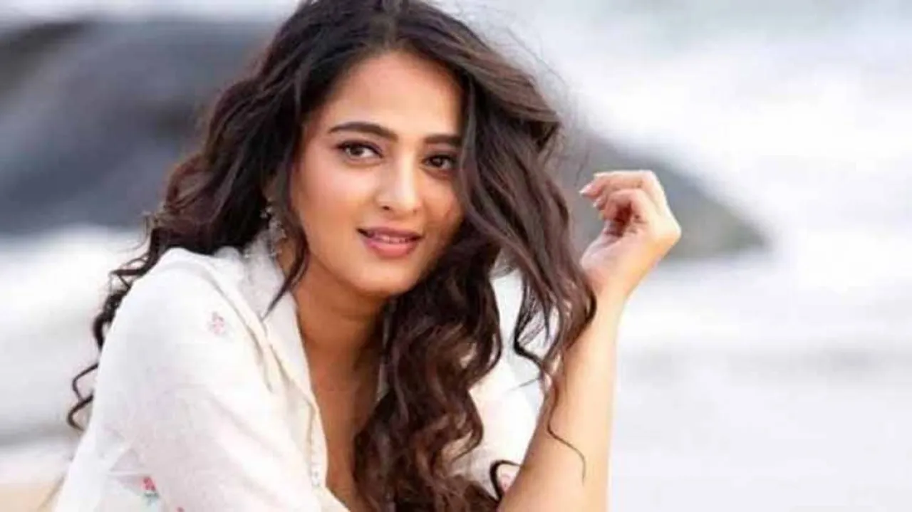Anushka Shetty Reveals Shapely Figure In Low-waist Jeans (Check pics)