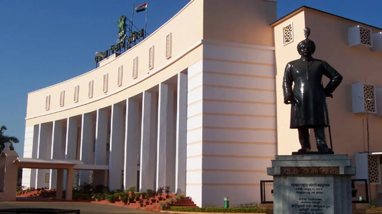 CAG Pulls Up Odisha Over Rs 112cr Royalty Shortfall On Coal