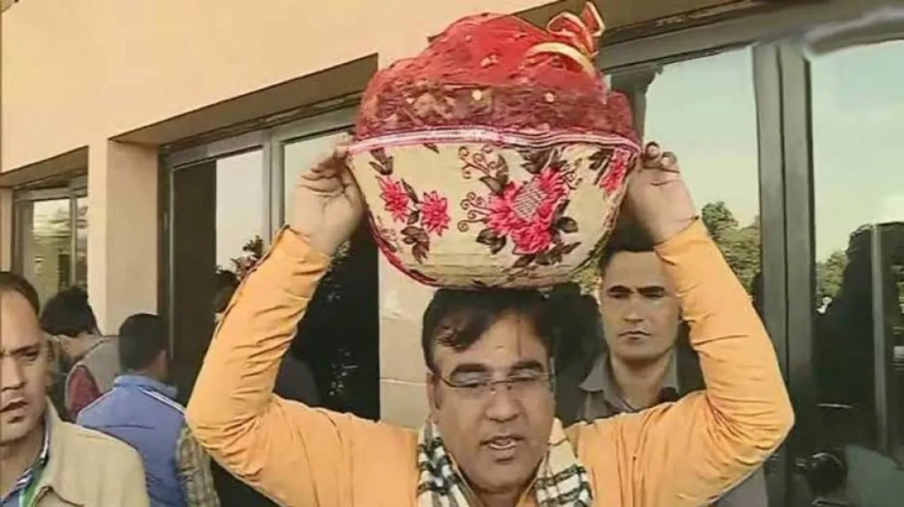 BJP MLA Enters Raj Assembly With Basket Full Of Locusts, Asks For Speedy Compensation To Farmers