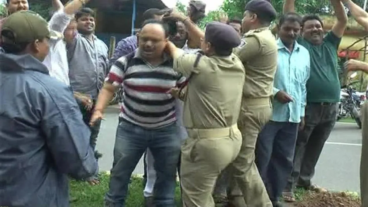 14 BJP workers held for showing black flags to minister