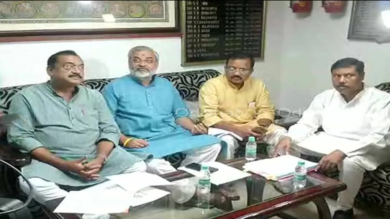 BJP team meets IT commissioner seeking probe into BJD's poll funds 