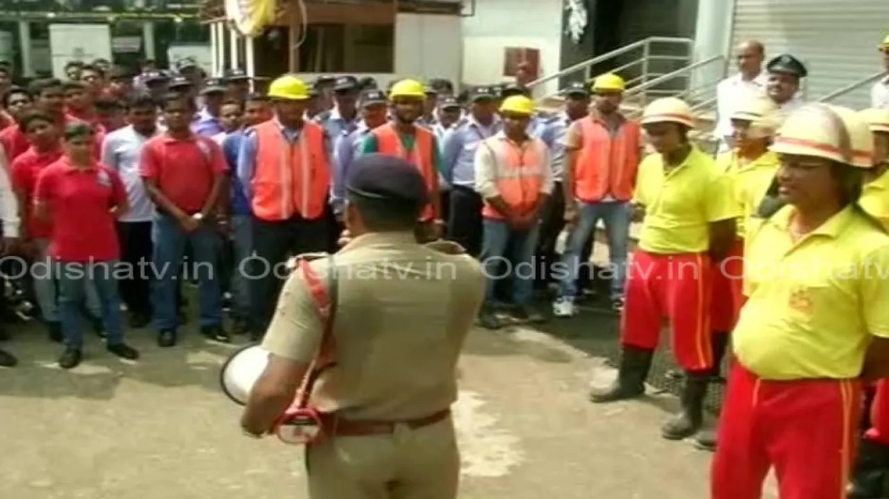 Fire department conducts mock drill at BMC Bhawani Mall