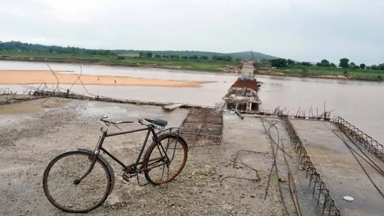 Under-construction bridge caves in; narrow escape for 5 workers