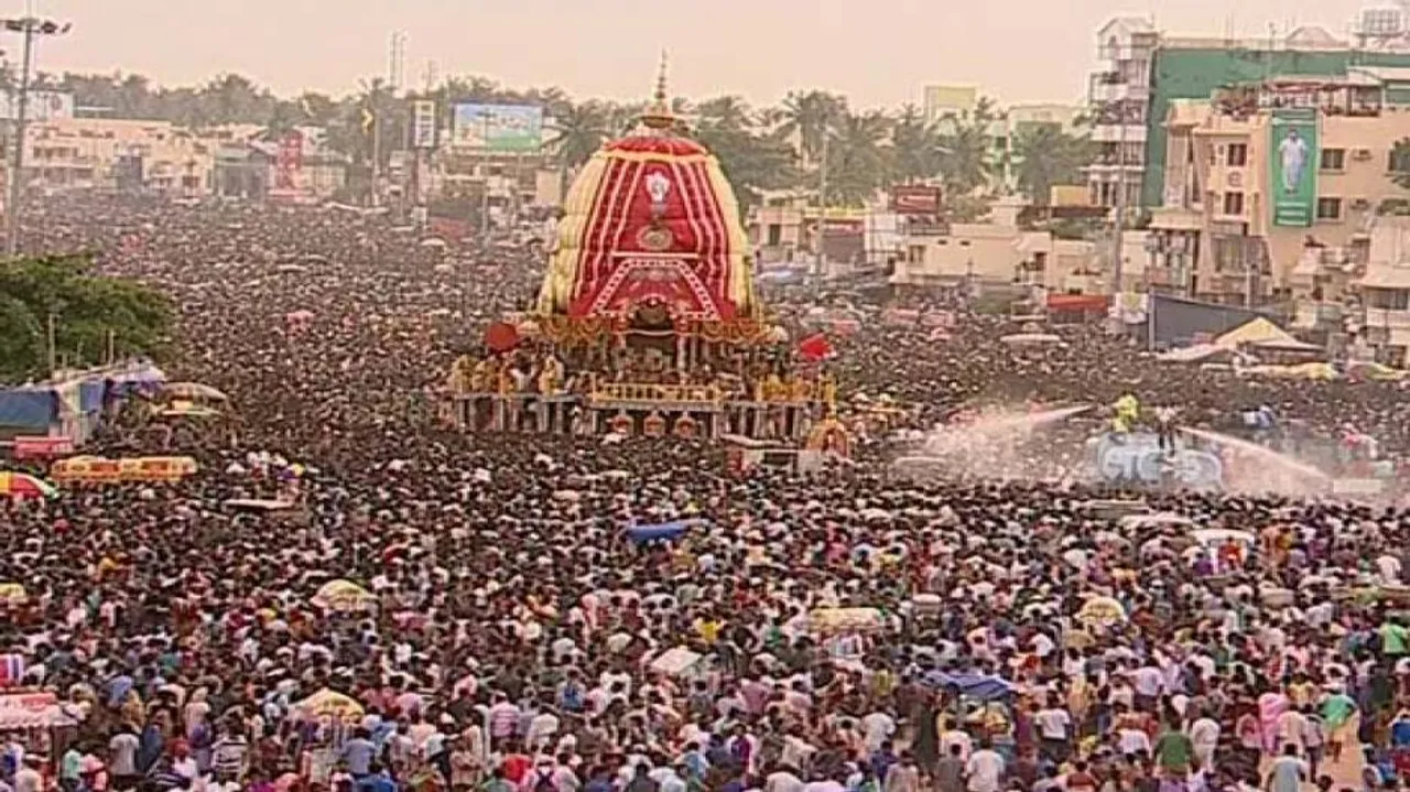 Lakhs witness Bahuda Jatra in Puri
