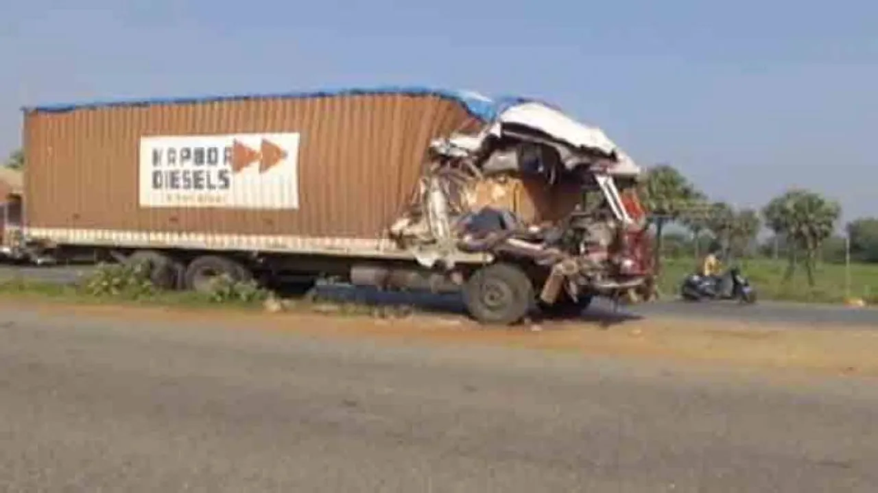 2 dead in head-on collision between two trucks in Balasore