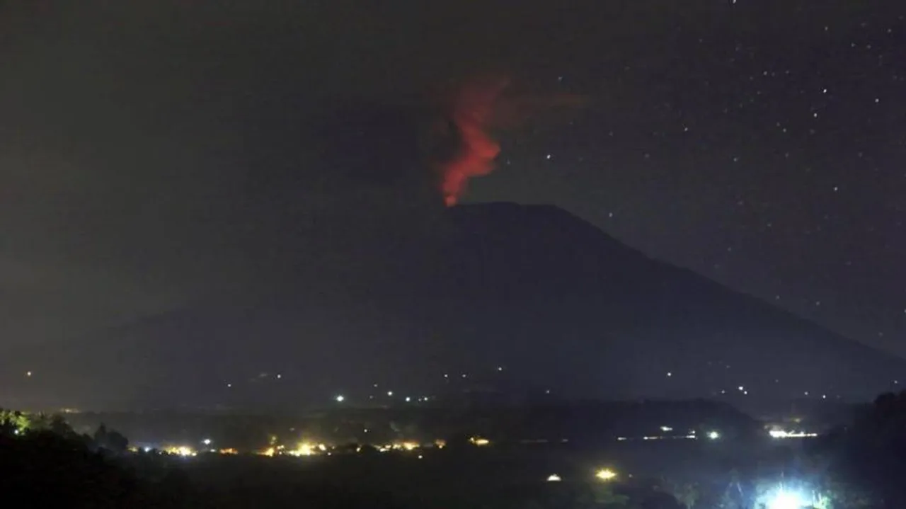 Bali’s Mount Agung volcano alert raised to highest, airport closed