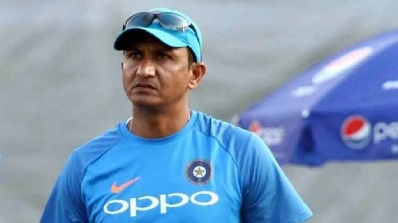 Don't want to rule out player like Dhawan: Bangar